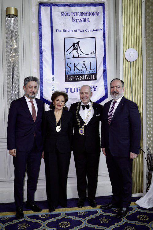 From from left to right: Turhan Özen, Hülya Aslantaş, Can Arınel, Mehmet Nane. From from left to right: Turhan Özen, Hülya Aslantaş, Can Arınel, Mehmet Nane.